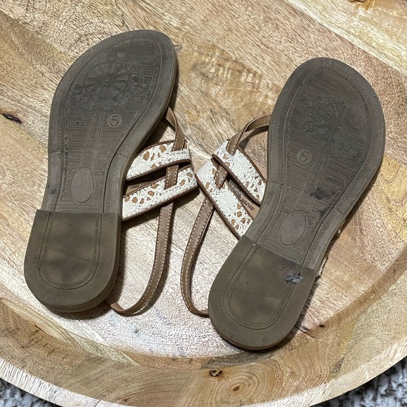 Woman’s Brown and Cream Sandals - Picture 7 of 9